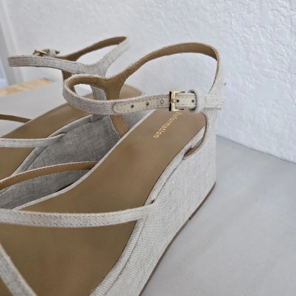 New- Reformation Ivory Linen Strappy Wedge Sandals